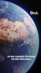 Robert, médecin dans l'ouest de la RDC, profite de l'Internet par satellite