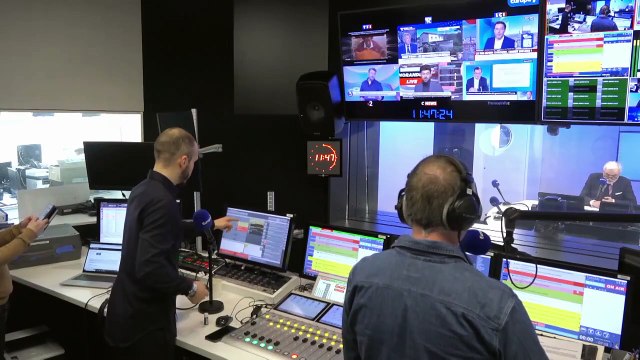 Port du voile : «Ce qui me fait peur, c'est que des personnes veulent nous imposer l'entremise religieuse dans la vie de tous les jours» déclare Mahyar Monshipour