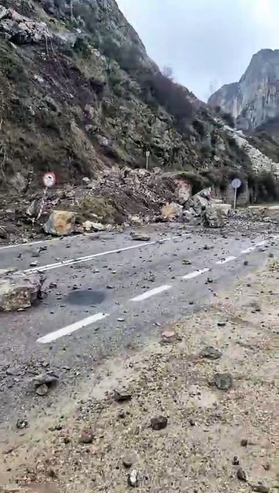 Un desprendimiento corta el acceso principal a Arnedillo