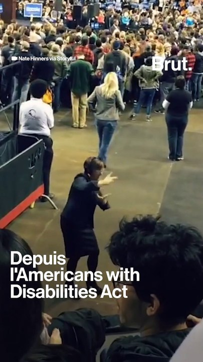 Elle retranscrit les concerts de métal en langue des signes