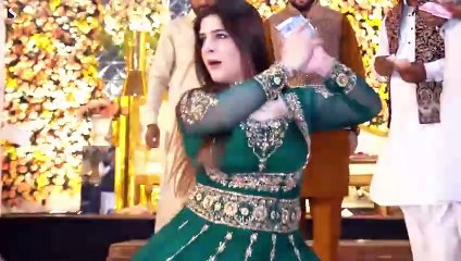 Tawaif Kahan Kisi Se Mohabbat Karti Ha , Chahat Baloch Mujra Dance Performance 2025