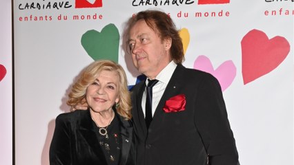 GALA VIDEO - Nicoletta tout sourire avec son mari Jean-Christophe de 15 ans son cadet : une belle apparition pour une noble cause !