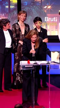 Justine Triet reçoit la Palme d'or : l'intégralité de son discours