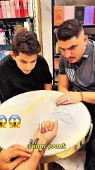 #scareprank #scarecam #funnyvideo #funnyprank #jumpscare #foryour #fyp