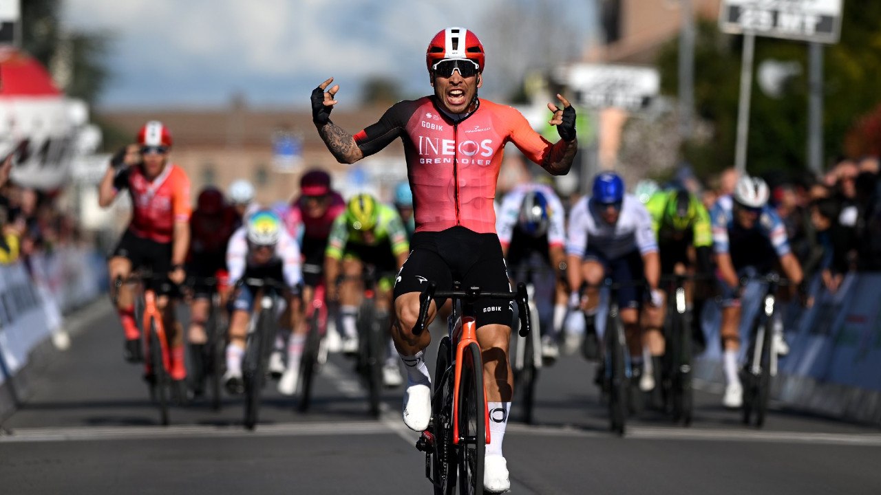 Cycling - Settimana Coppi e Bartali 2025 - He is back ! Caleb Ewan destroys the sprint of the 1st stage