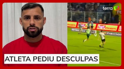 Jogador da Chapecoense dá ‘voadora’ em torcedor do Avaí após final do Campeonato Catarinense