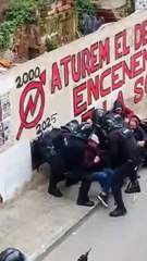 Fin a un símbolo okupa: desalojan los edificios el Kasalet y el Kalitxet en Terrassa tras 25 años okupados