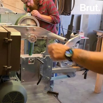 Julien a tout quitté pour devenir coutelier