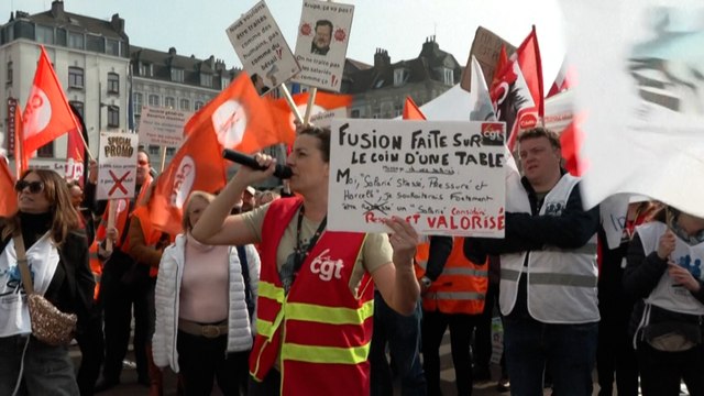 Des salariés de la Société Générale en grève pour les salaires à Lille