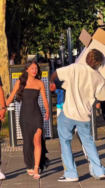 She Pass It To The Boyfriend   #explorepage #explore #comedy #entertainment #trending