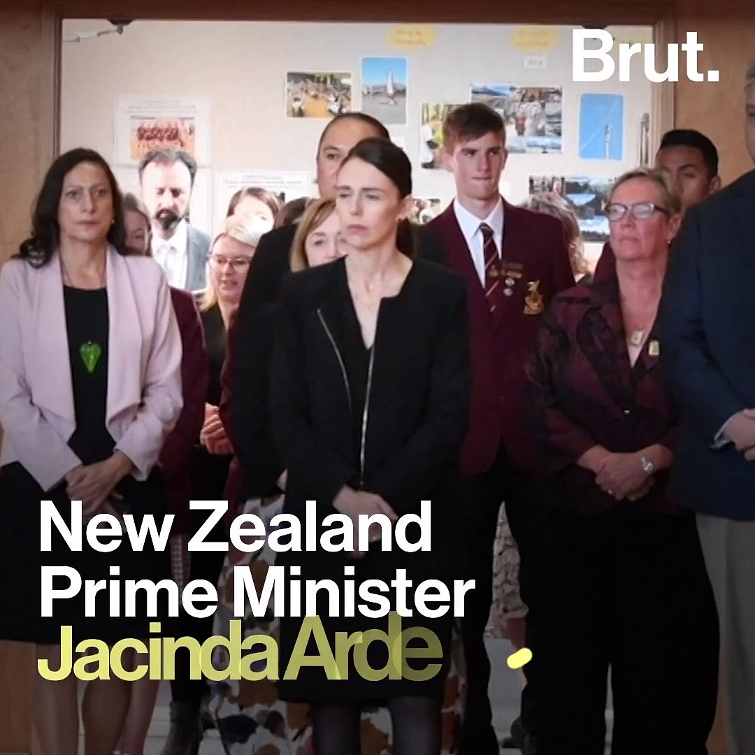 NZ Prime Minister Consoles Christchurch Students