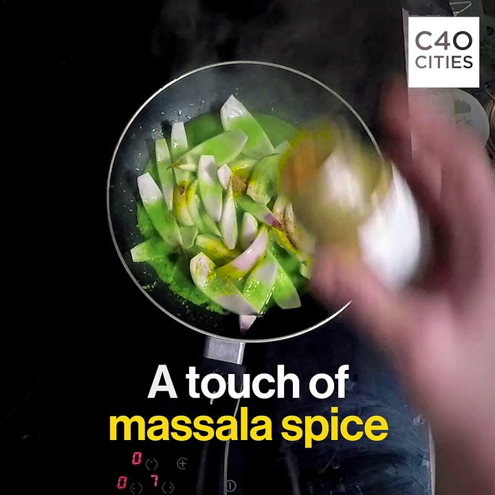 Zero-waste recipe: warm toasted bread salad