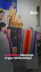 Priest blesses gay couples