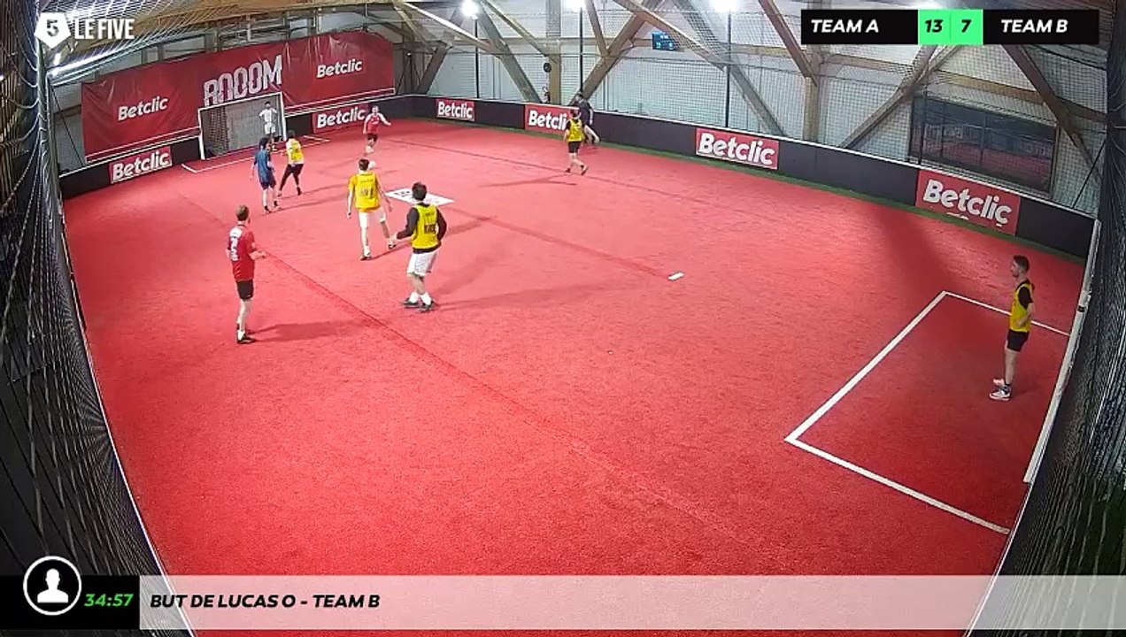 But de Lucas O - Team B