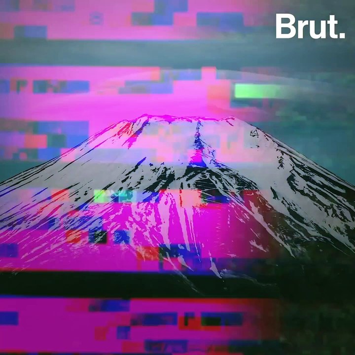 Rare "UFO-shaped" Clouds