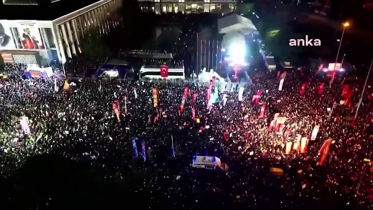 “Ahlaksız herif sen kime ‘odun’ diyorsun” Özgür Özel bu sefer de İstanbul Cumhuriyet Başsavcısı Akın Gürlek’i atayana hakaret etti