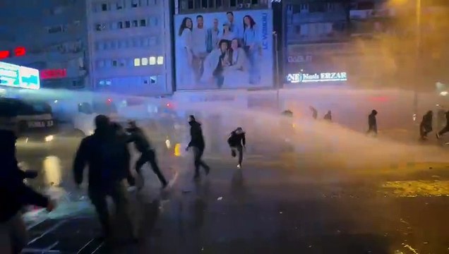 Ankara'da İmamoğlu'na destek eylemine polis müdahalesi