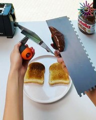 Spreading chocolate cream with a plaster! 😅🍞