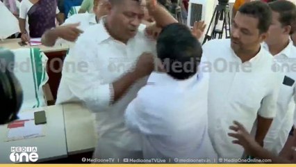 കണ്ണൂർ കോർപറേഷനിൽ ബജറ്റ് അവതരണത്തിനിടെ BJP പ്രതിഷേധം, വാക്കേറ്റവും സംഘർഷവും