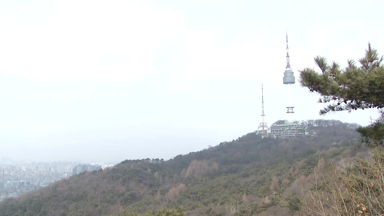 [날씨] 대기 건조에 강풍, 산불 진화 '난항' 예상...황사 추가 유입 / YTN