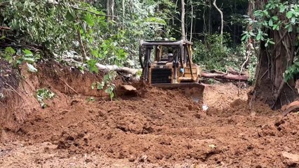 Accelerating Mountain Road Projects with D6R XL Bulldozers
