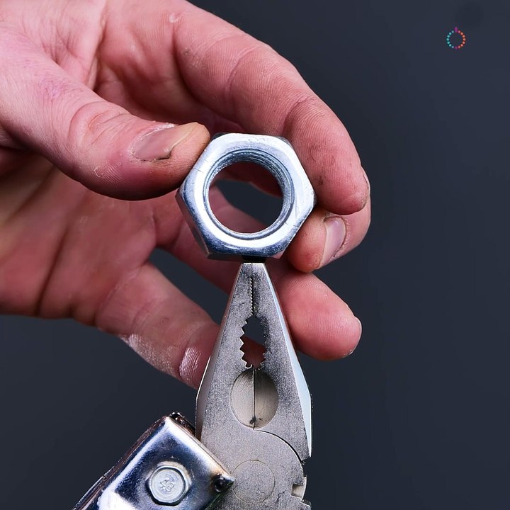 Transform your pliers into this functional tool 🛠️