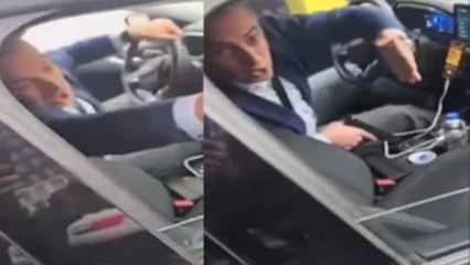 Bayrampaşa'da tartıştığı motosikletliyi silah çekip tehdit etti