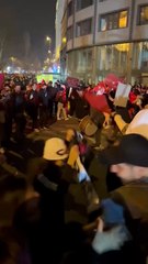 Halkın sinir uçlarıyla oynuyorlar! CHP’li eylemciler Teravih sırasında caminin dibinde bakın ne yaptı!