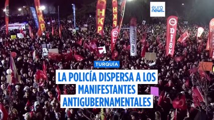 El líder del principal partido opositor turco visita a Imamoglu en prisión en medio de protestas