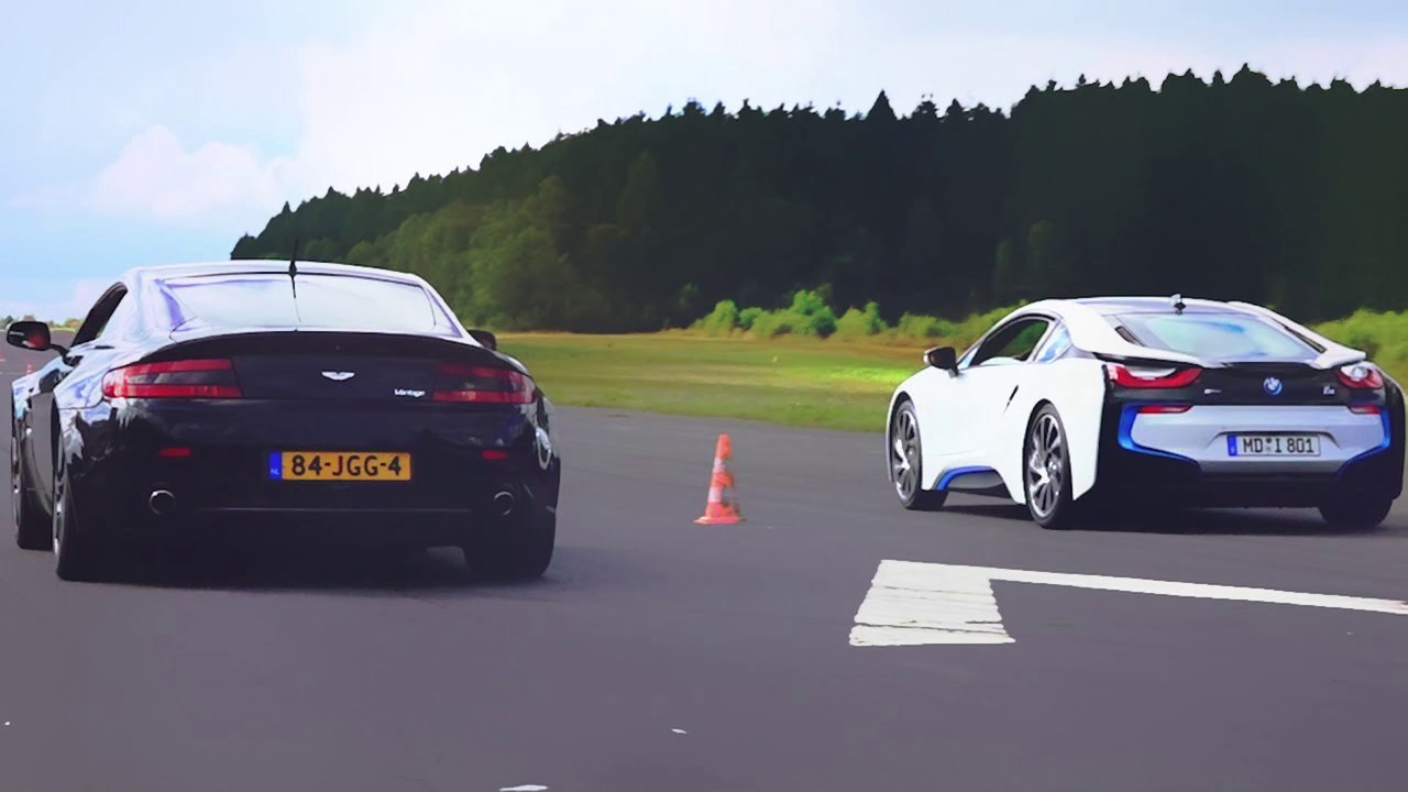 BMW i8 vs Aston Martin Vantage DRAG RACE Acceleration 550Plus Club