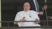 Estupor en redes por este vídeo del Papa: insinúan que no son sus manos