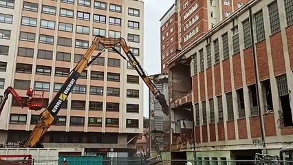 Comienza el derribo del Mercado Norte de Burgos