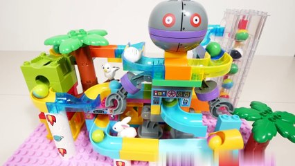 Build an Alien Space Station [Blocks And Marbles]