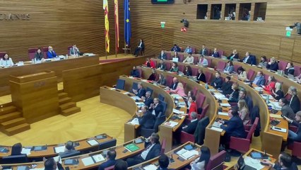 Los gritos de "¡Mazón, dimisión!" vuelven al Pleno de las Corts