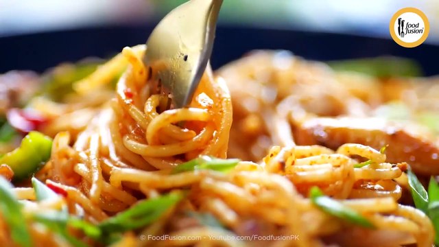 🌶️🔥 Chilli Garlic Chicken Spicy Noodles Recipe | Quick & Easy by Food Fusion 🍜🔥