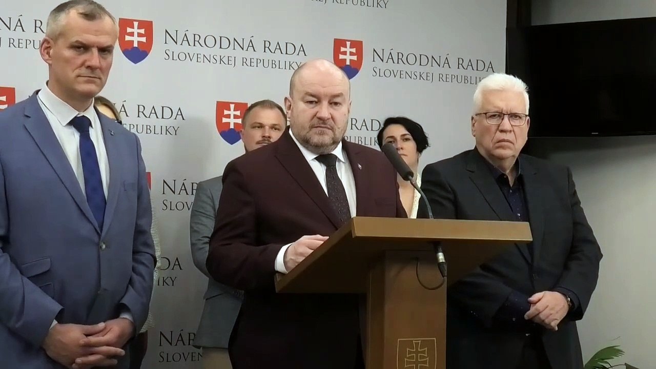 ZÁZNAM: Huliak vyzýva koalíciu, aby zvolila predsedu parlamentu a urovnala spory