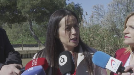 La alcaldesa de Catarroja (Valencia) señala la importancia de la limpieza del puerto