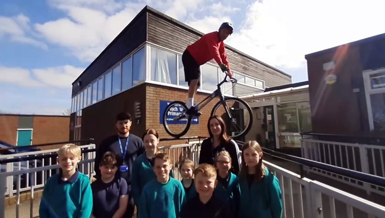 Mountain biker Danny Butler visits Much Wenlock. - video Dailymotion