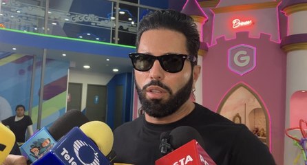 Poncho De Nigris: "Mi mamá se ha convertido en un monstruo para mí"