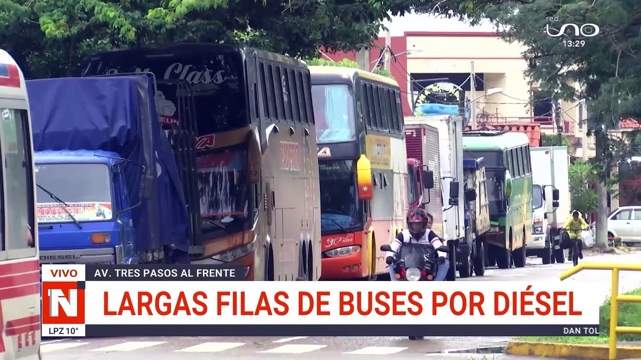 LARGAS FILAS POR DIÉSEL