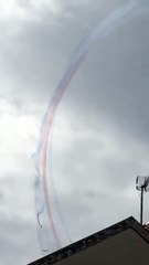 2 jets de la patrouille de France entrent en collision en plein entrainement