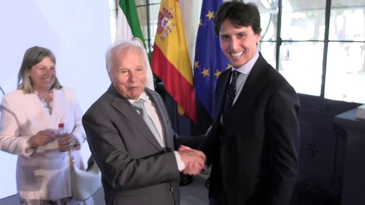 Manuel Benítez premiado por toda su trayectoria: "Estas cosas hay que lucharlas para ganarlas"