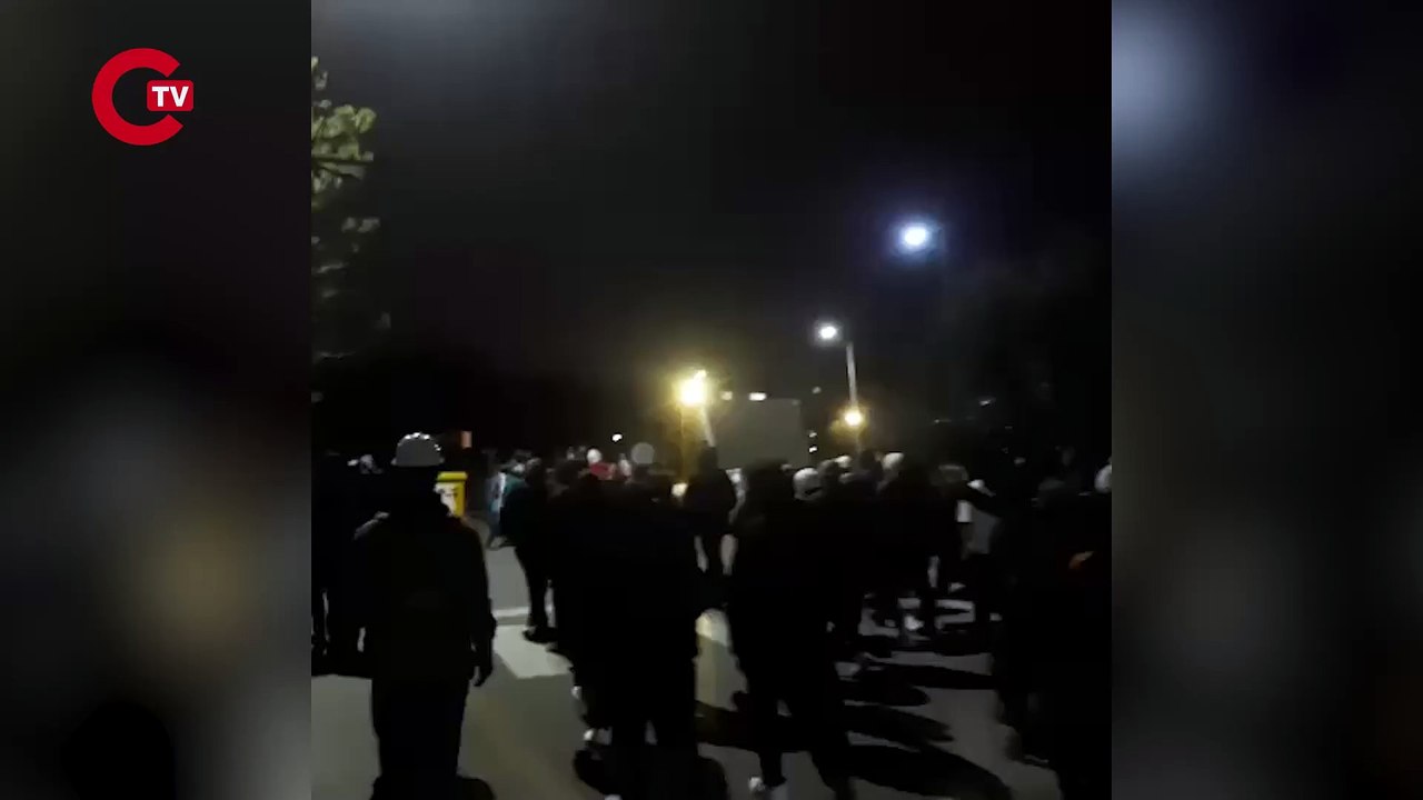 ODTÜ öğrencileri eyleme bugün de devam etmek istedi, polis üniversite girişini kapattı