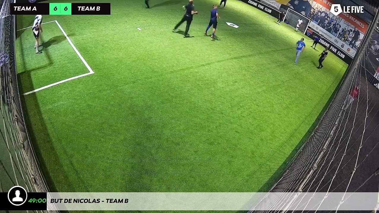 But de Nicolas - Team B