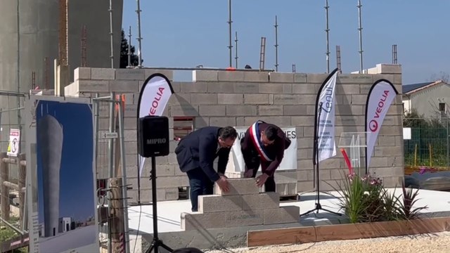 Meynes : pose de la première pierre de la station de traitement de l'eau