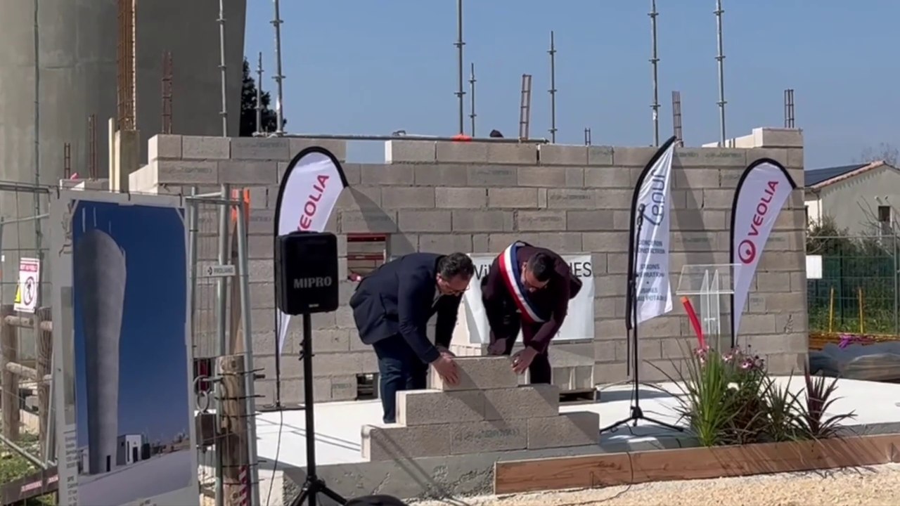 Meynes : pose de la première pierre de la station de traitement de l'eau