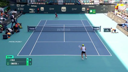 Teenage wild card Eala upsets Swiatek