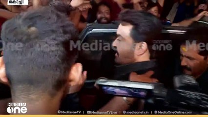 എംപുരാനേ.... എംപുരാൻ തിയറ്ററിൽ, ആദ്യ ഷോ കാണാനെത്തി മോഹന്‍ലാല്‍