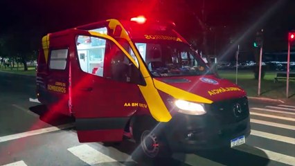 Hilux e Jeep Compass se envolvem em acidente na Avenida Brasil; mulher fica ferida
