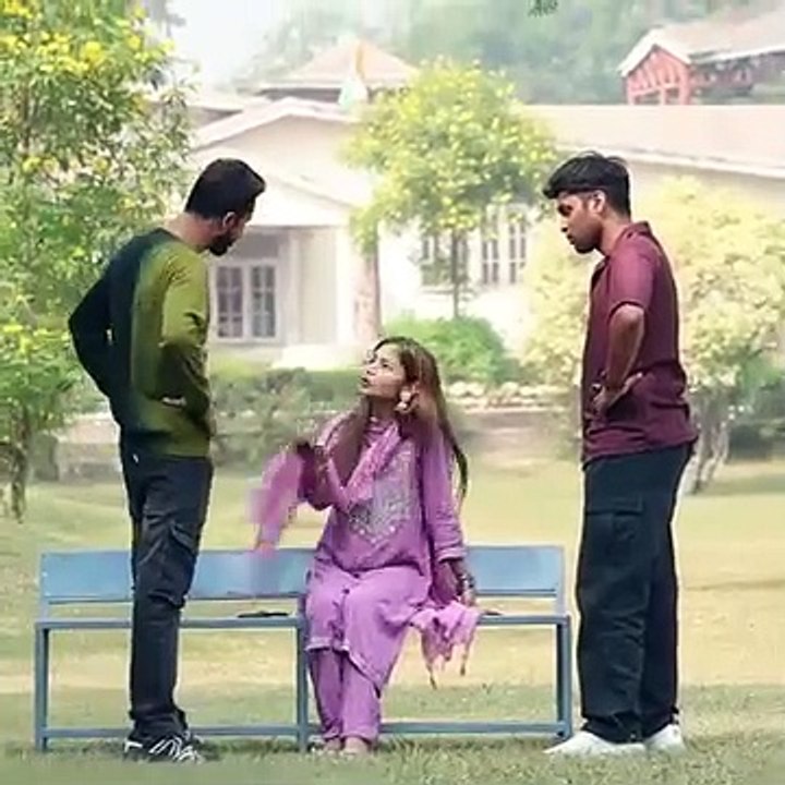 Biwi Rang e haathon pakri gayi